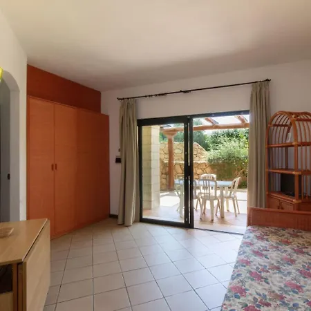 Baia Del Faro Apartahotel