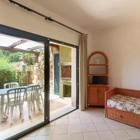 Hotel apartamentowy Baia Del Faro 3*